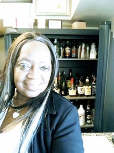 LaTonia Lee - Party Host Helpers 