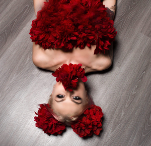 Kahla Grey - Party Host Helpers 