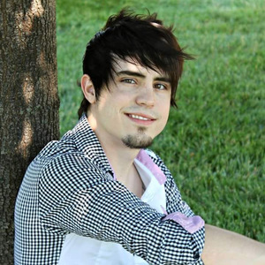 Cameron Brooks - Party Host Helpers 