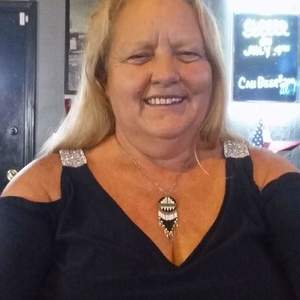 Cindy Hollerich - Party Host Helpers 