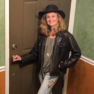 Caroline Cornelius - Party Host Helpers